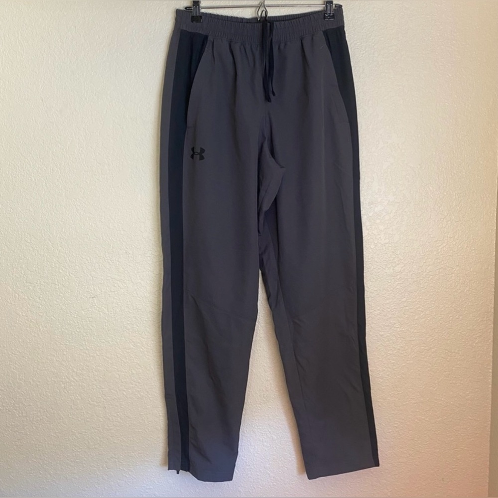 Men’s Size medium Under Armour Heat Gear Vital Warm Up Track Pants side zippers